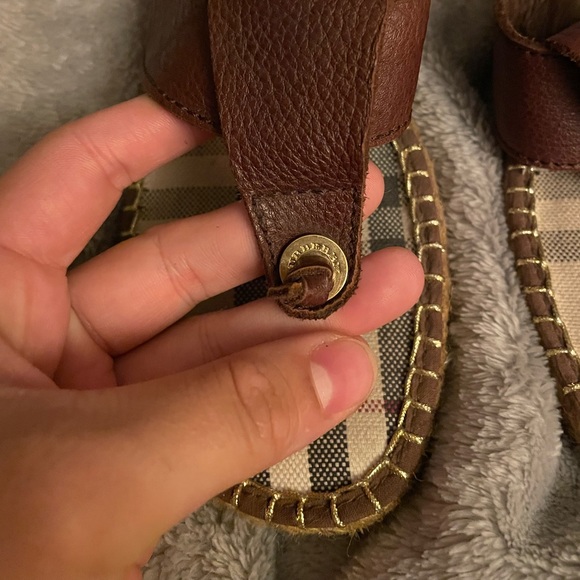 Authentic Burberry sandals - Picture 7 of 10